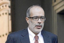 Ministro Rodrigo Valdés: «La política comenzó a contaminar la economía»