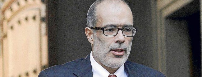Ministro Rodrigo Valdés: «La política comenzó a contaminar la economía»