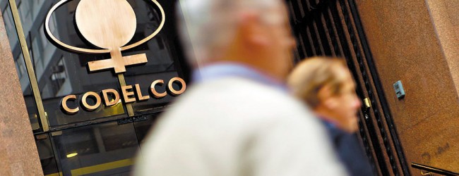 Aporte de Codelco al Fisco caería casi 50% este 2015