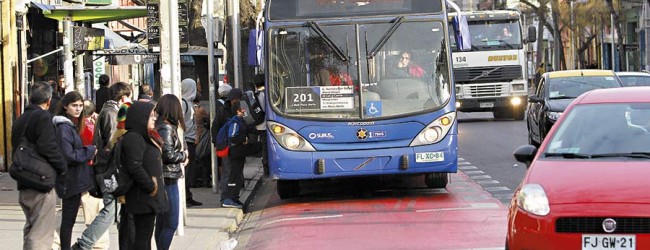 Operadores del Transantiago abren el debate: ¿Pistas sólo bus o corredores?