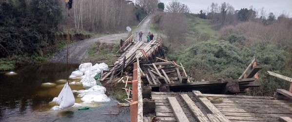 Anuncian acciones tras colapso de puente en Río Negro por camión que infringía la norma