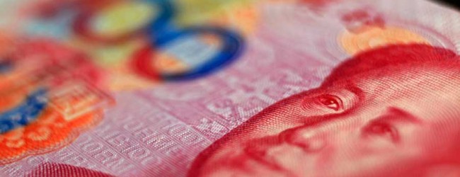 Banco central de China devalúa el yuan tras débiles datos económicos