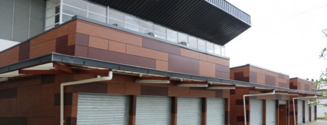 Locatarios del Mercado de Osorno exponen sus quejas ante problemas en nuevo edificio