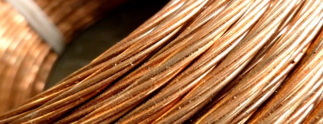 Pugna entre Codelco y SII por ventas a futuro de cobre a Minmetals retarda emisión de bonos por hasta US$ 2.500 millones