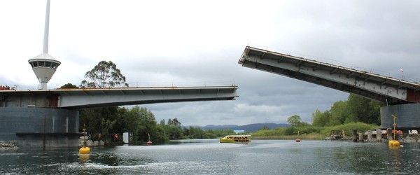 Trasladan investigación sobre construcción del puente Cau Cau a Fiscalía Metropolitana Centro Norte