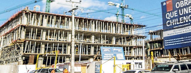 Ocho de 18 hospitales en construcción presentan menos del 50% de avance