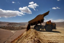 Doce grandes mineras cierran 2017 en rojo, pero industria logra ganancias por US$2.460 mills.