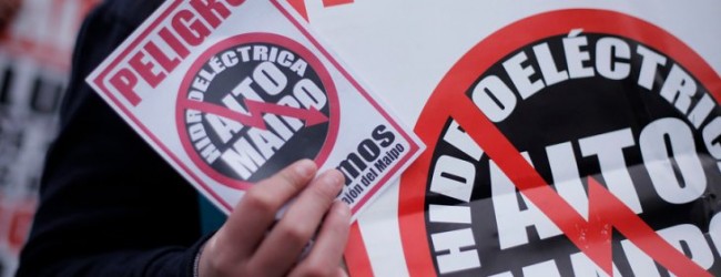 Opositores a hidroeléctrica Alto Maipo anuncian para diciembre nueva marcha en Santiago