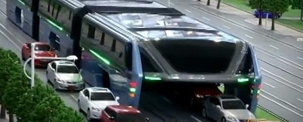 El revolucionario prototipo de transporte público que China alista para evitar los tacos