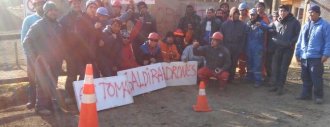 Trabajadores se toman obras de construcción de nuevo hospital de San Juan de la Costa