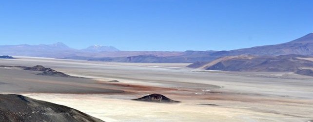Albemarle firma acuerdo de exploración y adquisición del Salar de Antofalla en Argentina