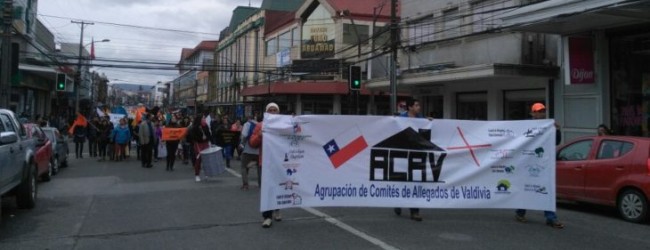 Comités de allegados de Valdivia protestan para exigir construcción de viviendas sociales