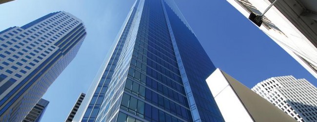 Millennium Tower, el rascacielos de cristal que se hunde e inclina en San Francisco