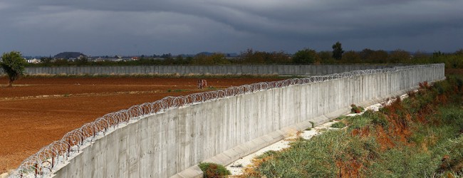 Turquía terminará construcción del muro junto a la frontera siria para mediados de 2017