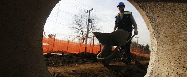 Logran acuerdo con vecinos de villa Lololhue por construcción de plaza que debía iniciar en 2002