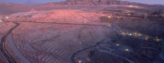 Escondida impacta a minería privada: producción de cobre del sector cae 23% en primer trimestre