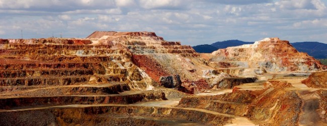 BHP inicia proceso para posible venta de mina de cobre Cerro Colorado en Chile