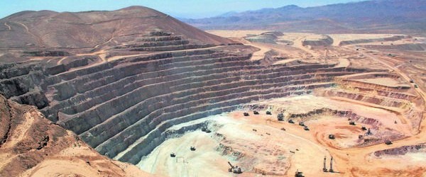 Mineras inician contacto con los presidenciables para proponer agenda que incluye cambios tributarios y laborales