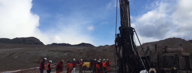 Autoridades y equipo especializado del Gobierno realizan visita técnica a Delia 2 e intensifican labores de búsqueda de mineros atrapados
