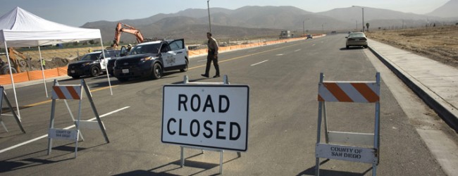 EE.UU. inicia la construcción de ocho prototipos del muro fronterizo de Trump