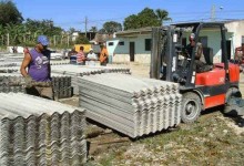 Cuba prioriza producción y entrega de materiales de construcción a damnificados por el huracán Irma