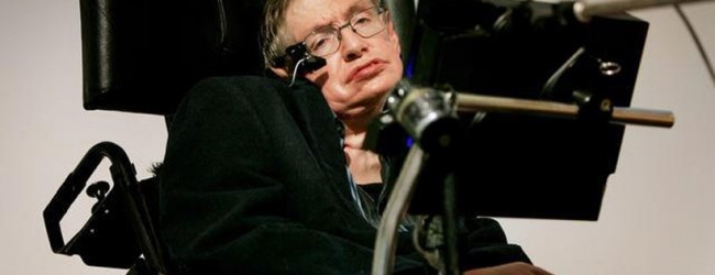 Stephen Hawking dice que tecnología podría poner fin a pobreza, pero pide tener tomar precauciones