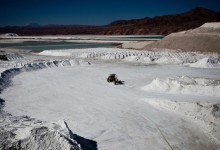 Morgan Stanley proyecta desplome de 45% en el precio del litio en tres años y acción de SQM cae 10%