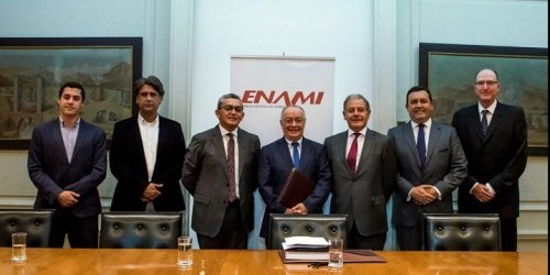 ENAMI y Wealth Minerals firman acuerdo para diversificar su cartera productiva