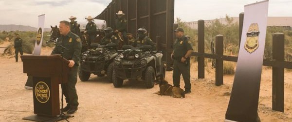 EU inicia construcción de 32 kilómetros de valla en frontera con México