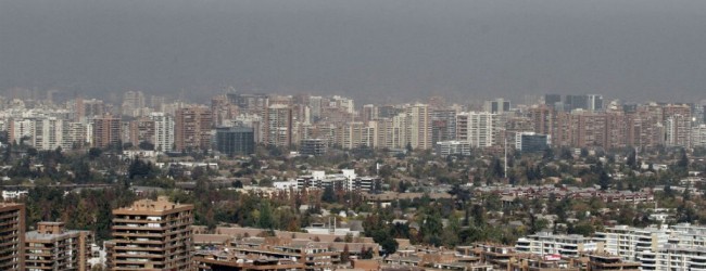 Venta de casas cae 21% y frena mercado de viviendas en Santiago