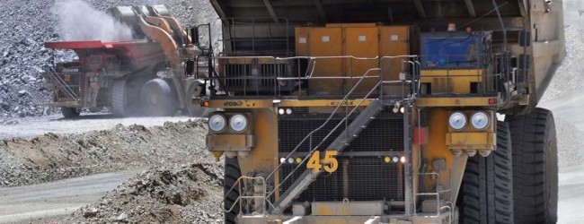 Sindicato de mina Lomas Bayas amenaza con paro de 24 a 48 horas por despido de trabajadores