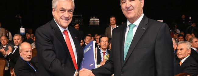 «Chile debe construirse desde las regiones»: Las 7 propuestas que la CChC le entregó a Piñera