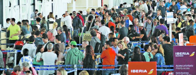 Gobierno inicia plan de mitigaciones por falta de capacidad del aeropuerto