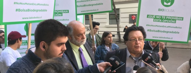 Gremio de bolsas biodegradables critica al Gobierno de no haberlos incluido en proyecto de ley