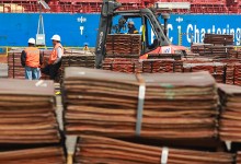 Inminente guerra comercial golpea al cobre de Chile: ¿Cuánto más podría caer el metal rojo?