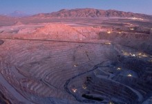 Minera Escondida entrega a trabajadores primera oferta con bono de $13,5 millones