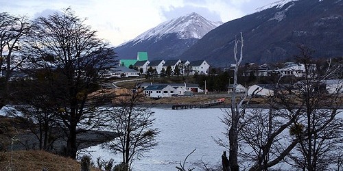 Gobierno impulsa plan para repoblar Puerto Williams con venta de terrenos