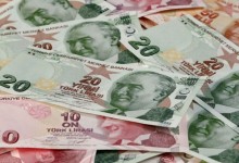 La lira turca continúa su descenso y el dólar cierra en Chile en los $661