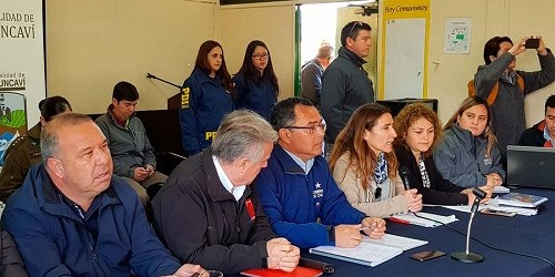 Ministros de Salud y Medio Ambiente se reunieron con vecinos de Quintero y Puchuncaví