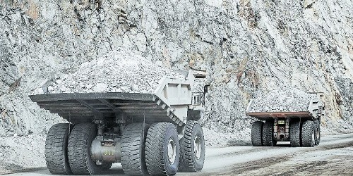 Baja del cobre presiona rentabilidad del 12% de la producción de grandes mineras del país