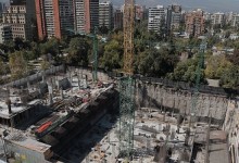 Las Condes: Municipalidad e inmobiliaria continúan disputa legal por torre de Américo Vespucio