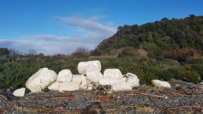 El camino del plástico: El reciclaje de un producto eterno para evitar que se transforme en contaminación en el mar