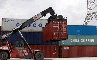 China dice que seguirá firme en «defender sus intereses» en guerra comercial