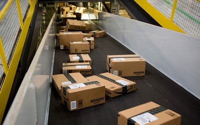 Amazon promueve inédito catálogo de Navidad en Chile