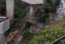 Se derrumbó un puente en construcción en Colombia y dejó al menos cinco muertos