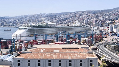 Paralización «indefinida» de trabajadores mantiene dos terminales del puerto de Valparaíso cerrados