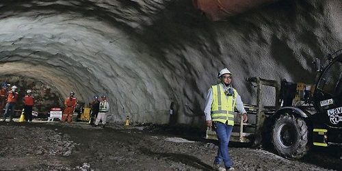 Contraloría detecta incumplimiento en obra de túnel de AVO I