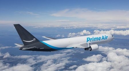 Amazon construye un aeropuerto más grande que el de Santiago