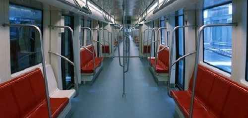 Ministra Hutt evitó confirmar construcción de la Línea 10 del Metro