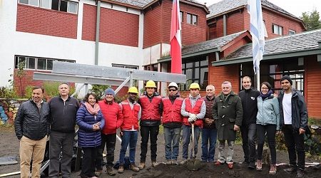 Escuela Ricardo Roth de Petrohué contará con seis módulos fotovoltaicos